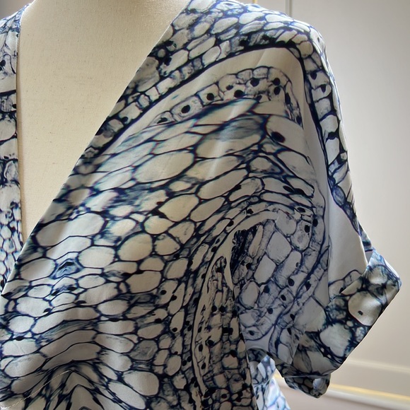 ASKARI Top and Short Set Size XS - Picture 4 of 17